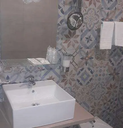 Alexander House 2* Катания