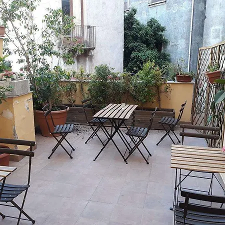 Hotel Alexander House 2*